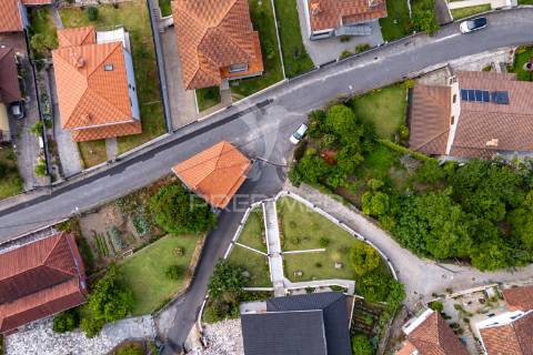 Moradia t2 remodelada (amares centro)