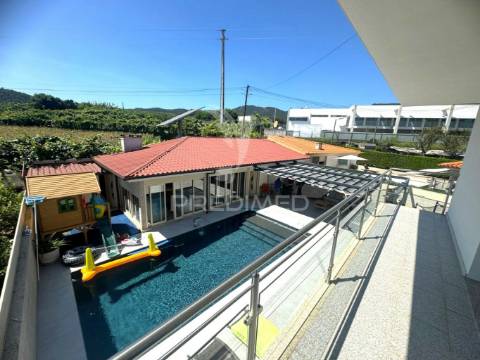 Moradia t3 c/piscina em são clemente de sande - guimarães