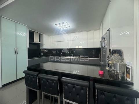 Moradia t3 c/piscina em são clemente de sande - guimarães