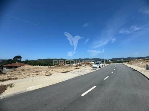 Terreno com projeto aprovado para moradia individual térrea