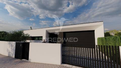 Terreno com projeto aprovado para moradia individual térrea