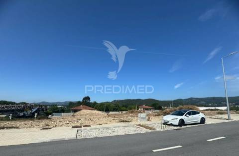 Terreno com projeto aprovado para moradia individual térrea