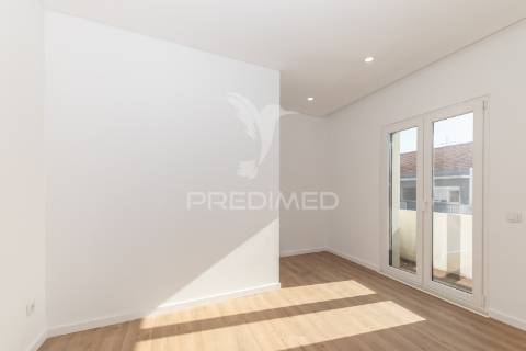 Moradia nova t4 equipada, jardim 500m2