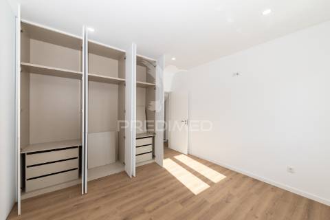 Moradia nova t4 equipada, jardim 500m2