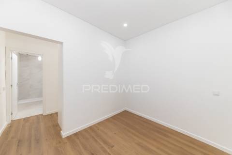 Moradia nova t4 equipada, jardim 500m2