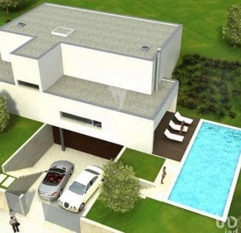 Terreno com projecto aprovado para moradia individual