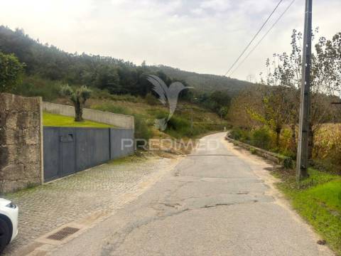 Terreno com projecto aprovado para moradia individual