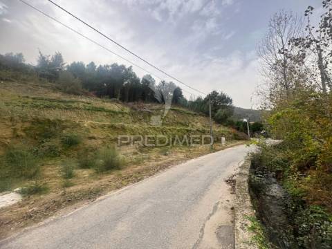 Terreno com projecto aprovado para moradia individual