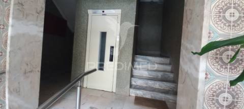 Apartamento t3 centro de agualva - cacém