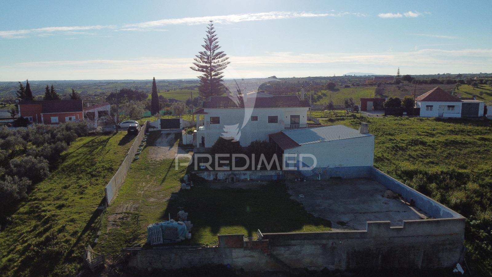 Moradia t3 com tertúlia em nabais