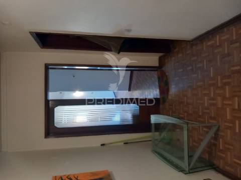 T6, cova da piedade, 222m2 úteis, investimento