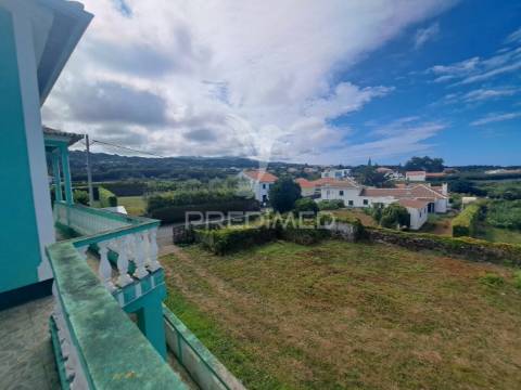 Moradia com espaço comercial - biscoitos