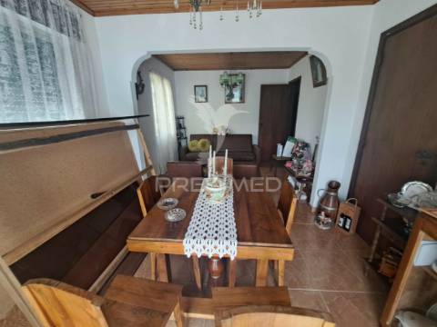 Moradia com espaço comercial - biscoitos