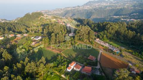 Terreno  com 1510m2 em são jorge - ilha da madeira