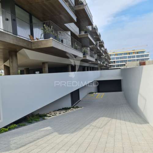 Lugar de garagem em localização premium – canidelo, v. n. gaia