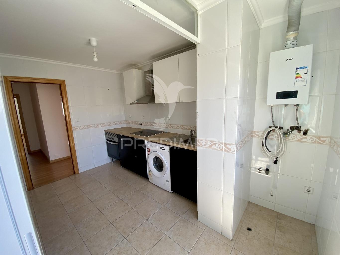Apartamento t3 com vista rio, estacionamento e arrecadação
