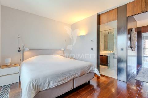 Excelente apartamento t4 – 280 m²  condomínio de luxo sky restelo