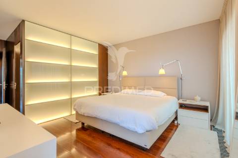 Excelente apartamento t4 – 280 m²  condomínio de luxo sky restelo