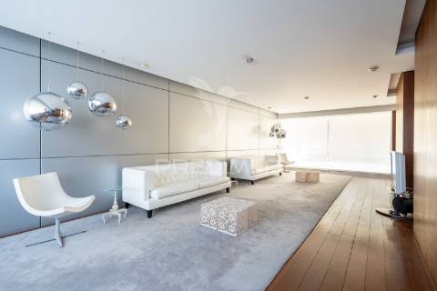 Excelente apartamento t4 – 280 m²  condomínio de luxo sky restelo