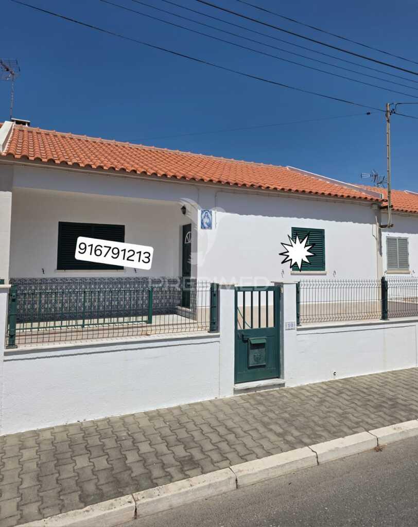 Moradia térrea t3 com quintal