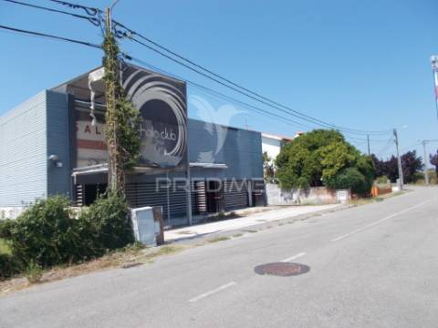 Comercio/loja / aveiro , aradas