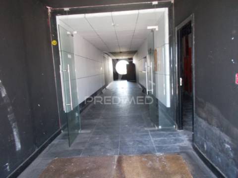 Comercio/loja / aveiro , aradas