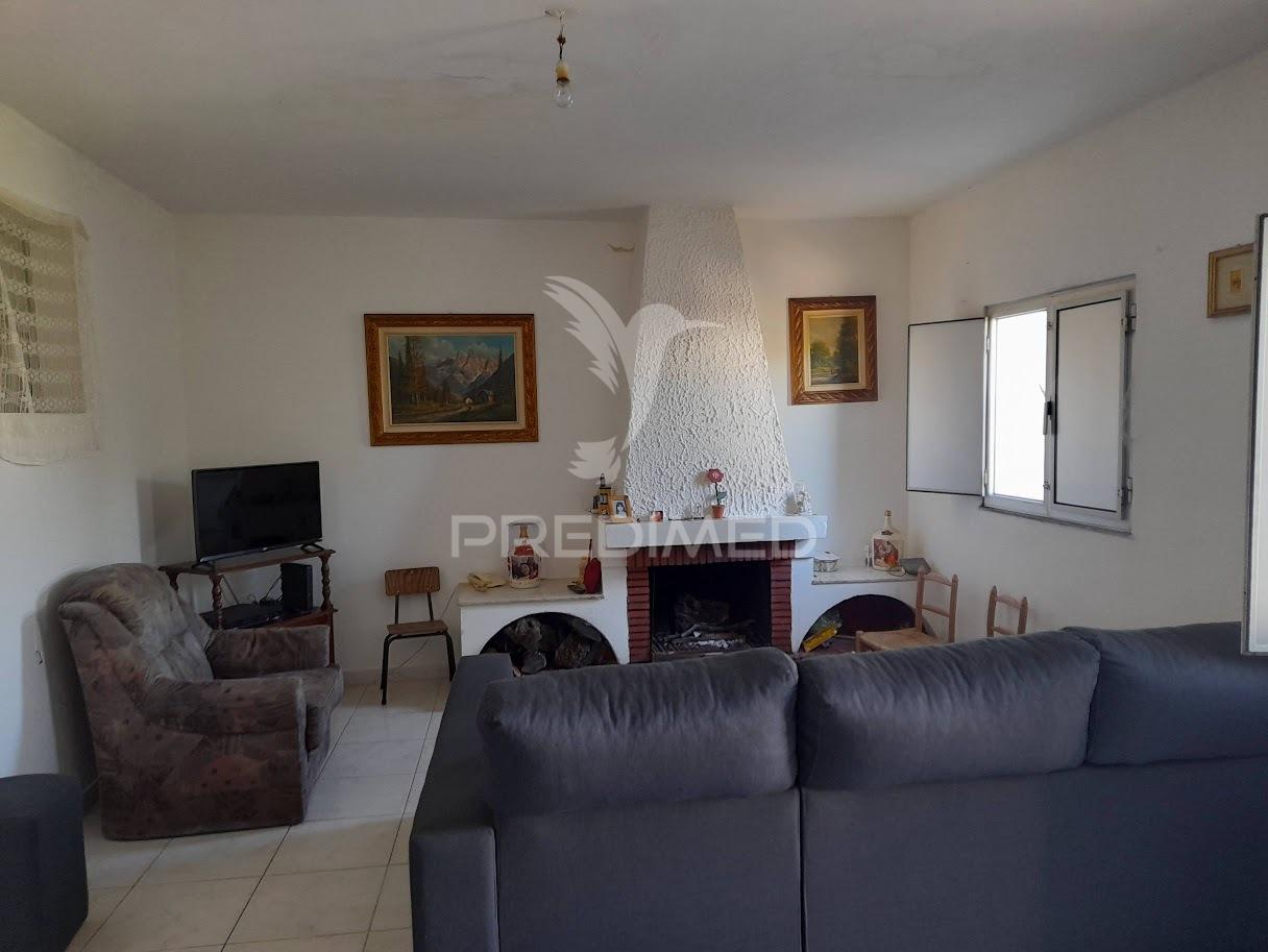 Moradia t3 com terreno - pias