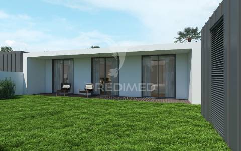 Moradia em banda à venda em água longa