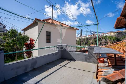 Moradia térrea t3, na periferia do funchal