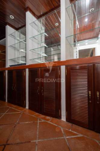 Residencial com 9 quartos, café e loja, no centro do alandroal