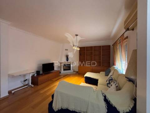 Moradia t4 com piscina em alpiarça