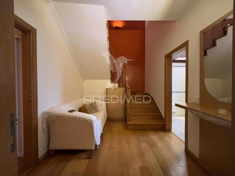 Moradia t4 com piscina em alpiarça