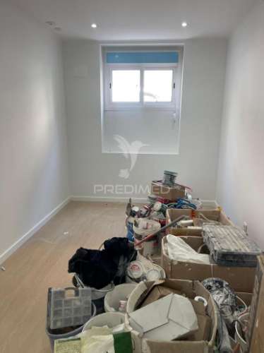 Apartamento t1+2 com logradouro privativo amadora