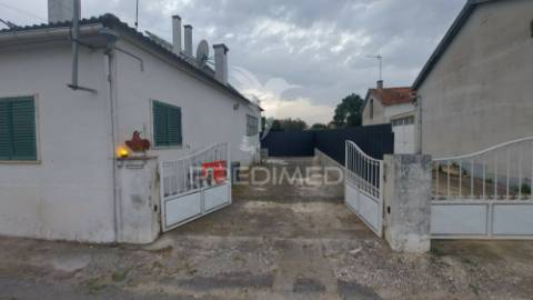 Moradia t3 , santarém , arneiro das milhariças.