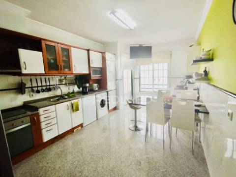 Apartamento t3 com garagem