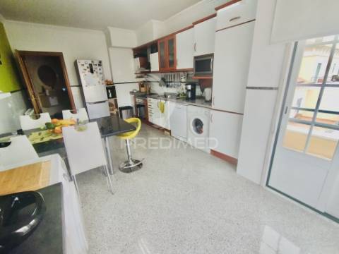 Apartamento t3 com garagem