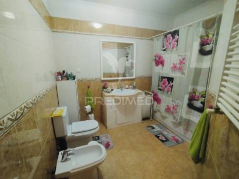 Apartamento t3 com garagem