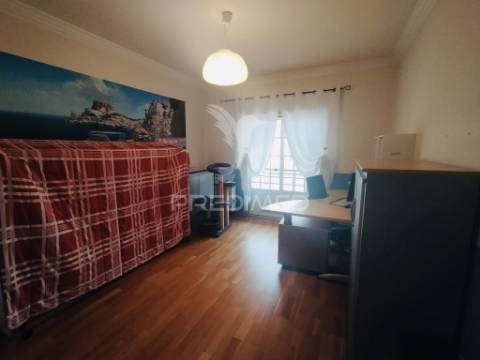 Apartamento t3 com garagem