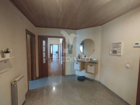 Apartamento t3 com garagem