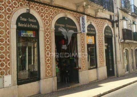 Oportunidade casa ferragens zona comercial centro alcântara
