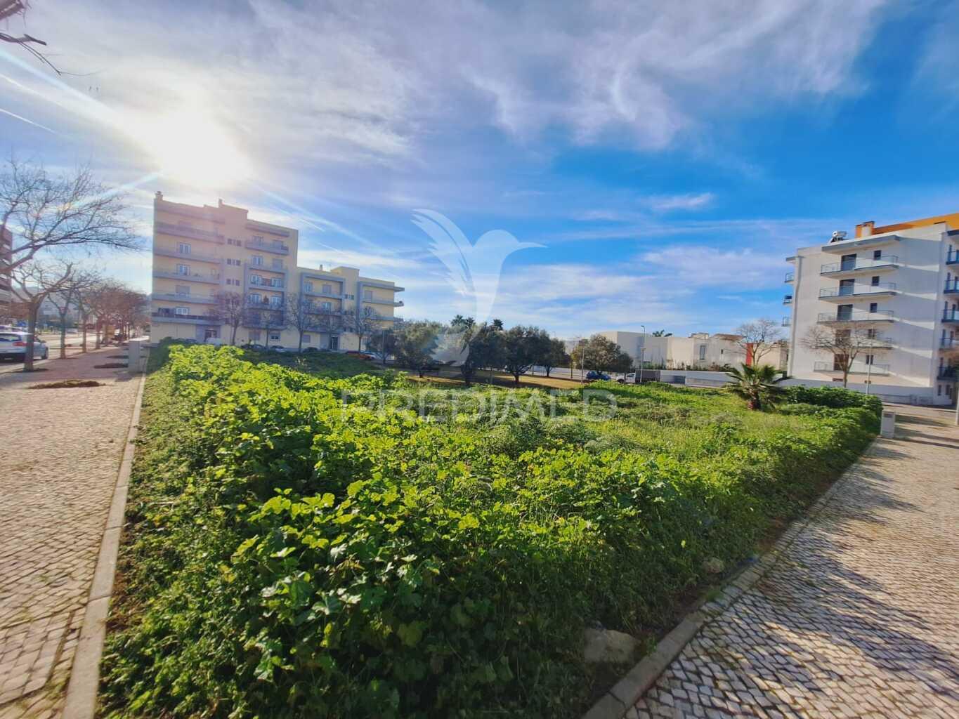 Lote para construção de 8 fogos em loulé
