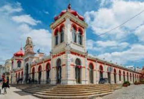 Lote para construção de 8 fogos em loulé