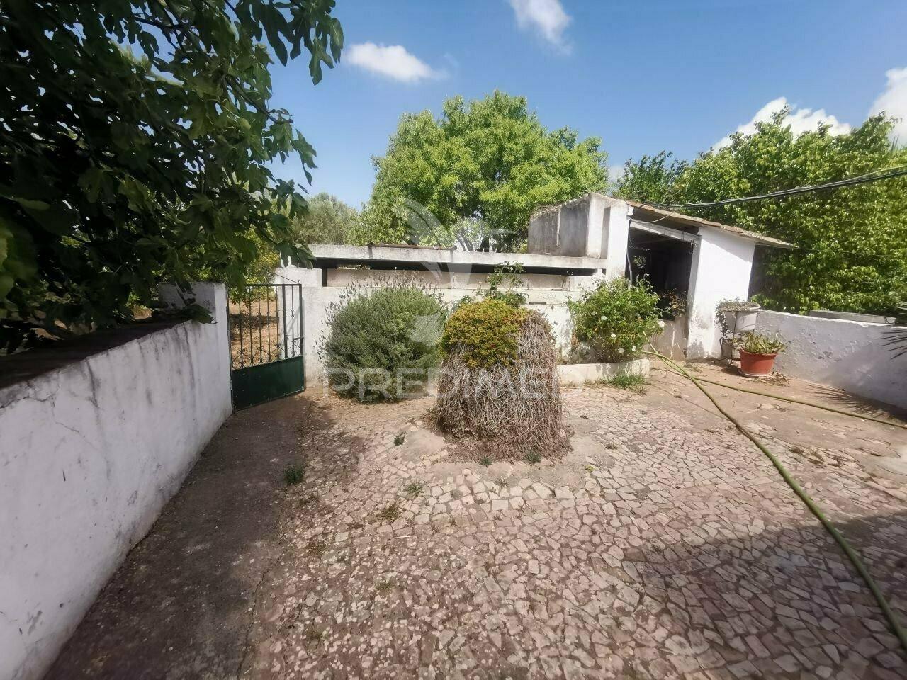 Casa / villa t4 em loulé (são sebastião) de 180 288m²