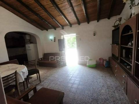 Casa / villa t4 em loulé (são sebastião) de 180 288m²