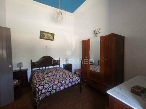 Casa / villa t4 em loulé (são sebastião) de 180 288m²