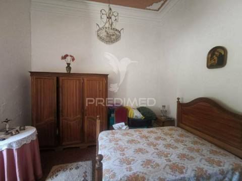 Casa / villa t4 em loulé (são sebastião) de 180 288m²