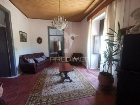 Casa / villa t4 em loulé (são sebastião) de 180 288m²