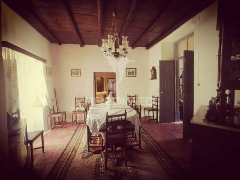 Casa / villa t4 em loulé (são sebastião) de 180 288m²