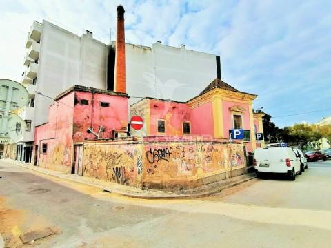 Prédio centenário na baixa da cidade de faro