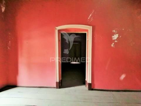 Prédio centenário na baixa da cidade de faro